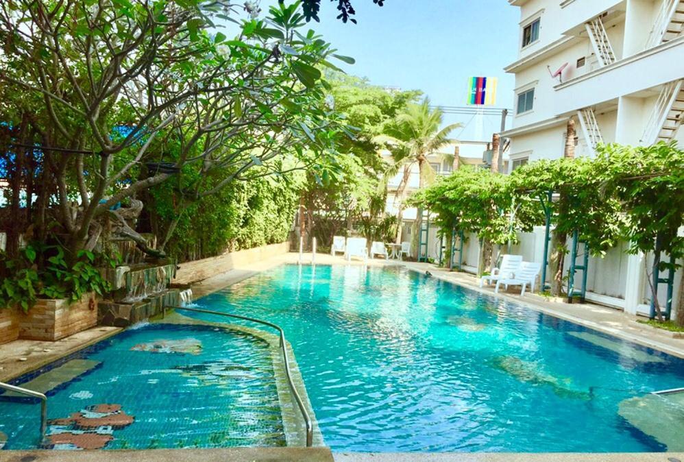 Baan Klang Condo Hotel HHQ Buitenkant foto