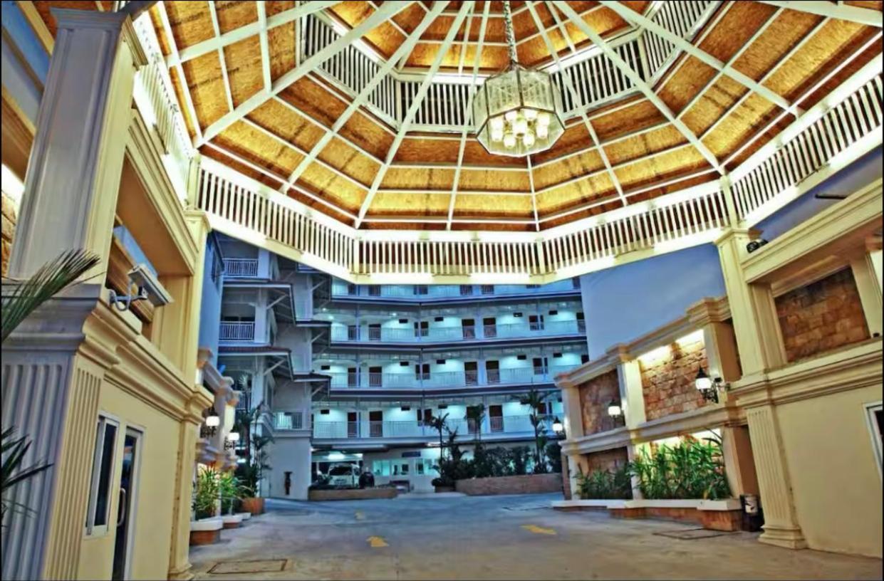 Baan Klang Condo Hotel HHQ Buitenkant foto