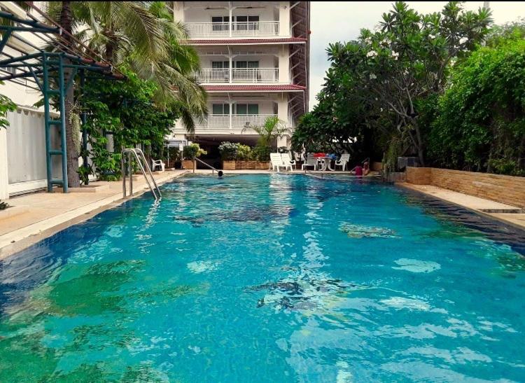 Baan Klang Condo Hotel HHQ Buitenkant foto