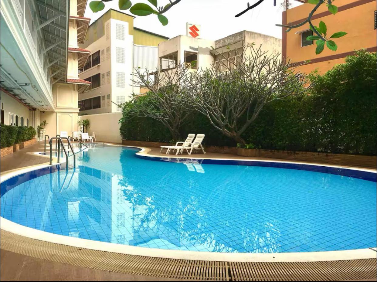 Baan Klang Condo Hotel HHQ Buitenkant foto