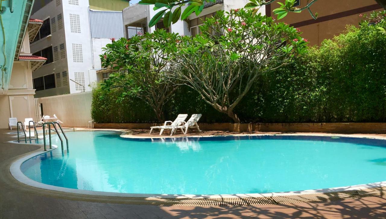 Baan Klang Condo Hotel HHQ Buitenkant foto